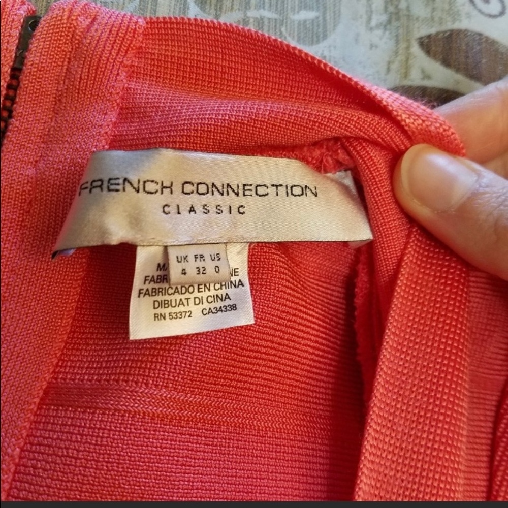 French Connection Coral body con dress. Size 0 - Picture 8 of 8